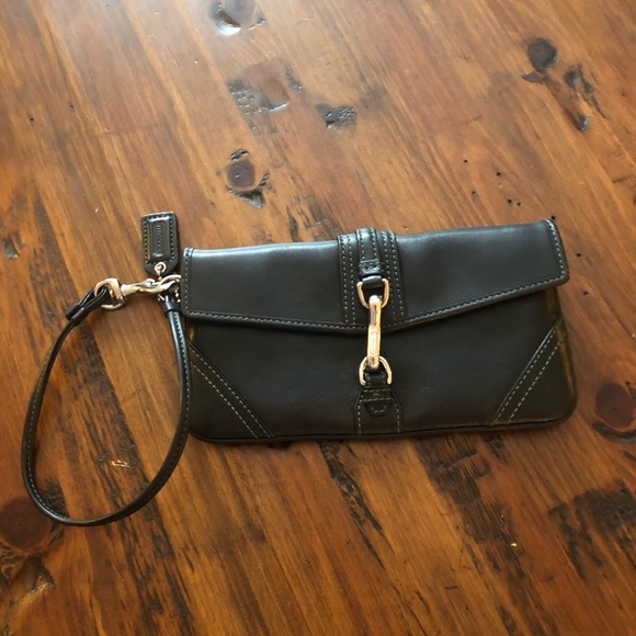 Coach black leather wristlet - Picture 2 of 3